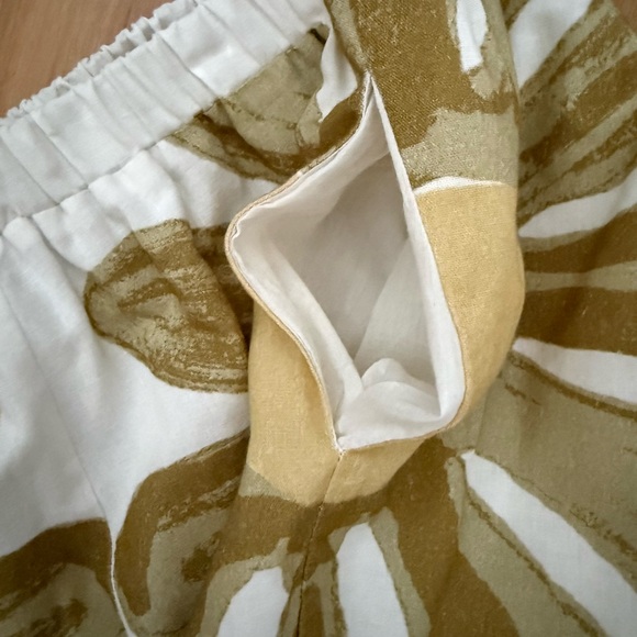 NEW Cleobella Pierre Shorts in Floral Place - Picture 5 of 7